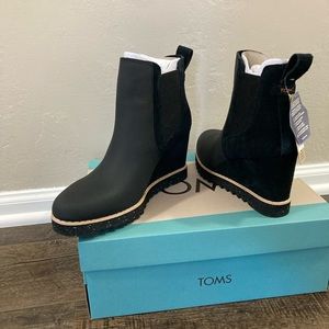 Black Tom boots